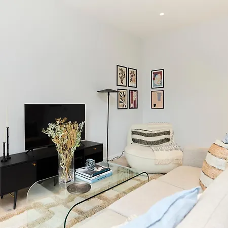 The Brondesbury Quarters - Modern 2Bdr Flat With Balcony & Parking Apartment London Exterior photo