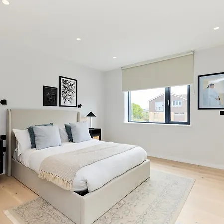 The Brondesbury Hideaway - Stylish 3Bdr Flat With Balcony & Parking Apartamento Londres Exterior foto