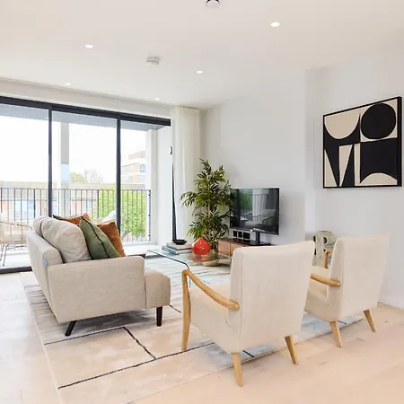 The Brondesbury Hideaway - Stylish 3Bdr Flat With Balcony & Parking Apartamento Londres Exterior foto